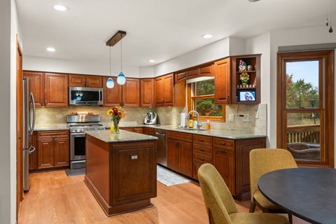 Tiny photo for 5485 Fox Path Lane, Hoffman Estates, IL 60192 (MLS # 12786867)