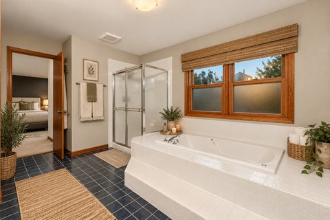 Tiny photo for 5485 Fox Path Lane, Hoffman Estates, IL 60192 (MLS # 12786867)