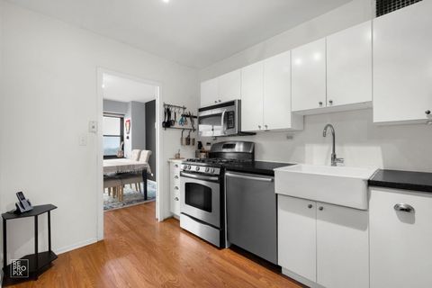 Tiny photo for 4200 N Marine Drive #904, Chicago, IL 60613 (MLS # 12577708)