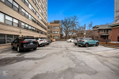 Tiny photo for 4200 N Marine Drive #904, Chicago, IL 60613 (MLS # 12577708)