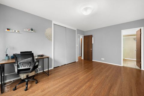 Tiny photo for 4200 N Marine Drive #904, Chicago, IL 60613 (MLS # 12577708)