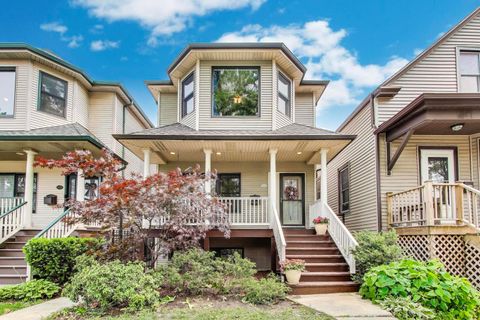 4229 N Albany Avenue Chicago IL 60618