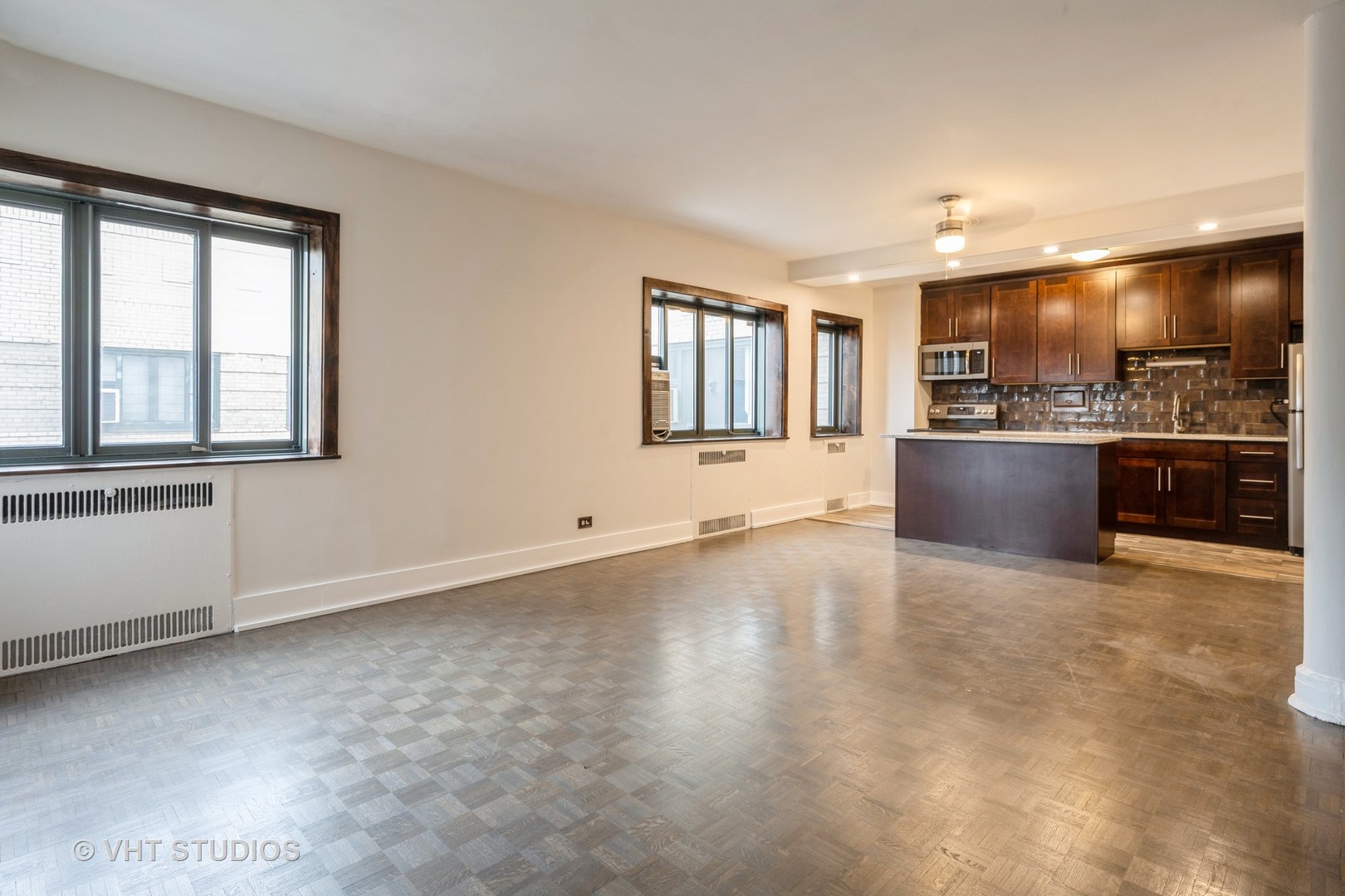 5044 N Marine Drive B8