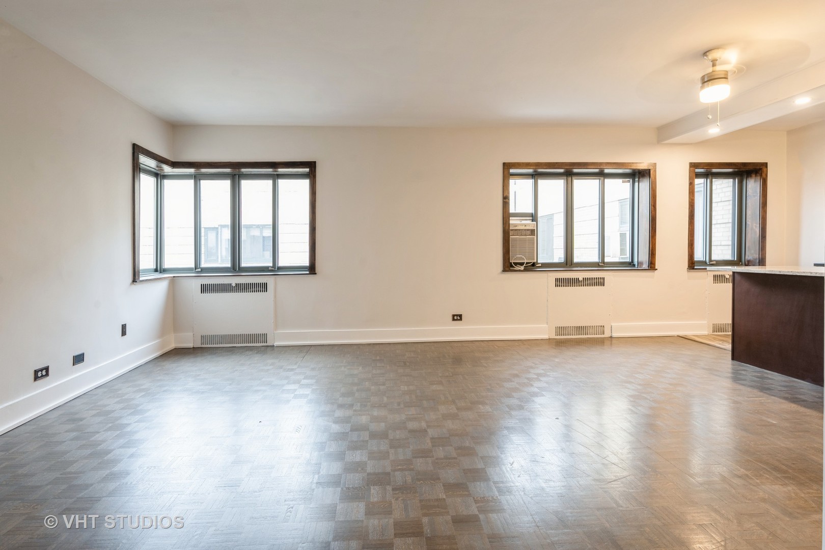 5044 N Marine Drive B8