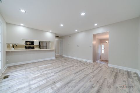 Tiny photo for 1208 Quassey Avenue, Lake Bluff, IL 60044 (MLS # 12470072)