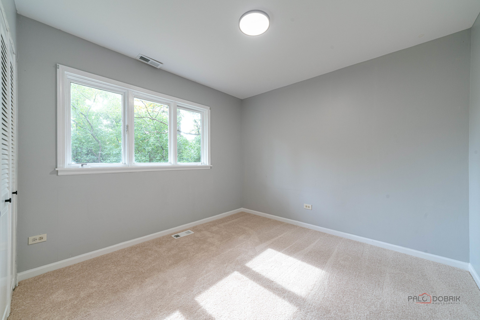 Lake Bluff, Illinois 60044, United States, 3 Bedrooms Bedrooms, ,3 BathroomsBathrooms,Residential,Active,230960