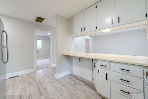 Tiny photo for 1208 Quassey Avenue, Lake Bluff, IL 60044 (MLS # 12470072)