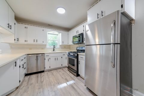 Tiny photo for 1208 Quassey Avenue, Lake Bluff, IL 60044 (MLS # 12470072)