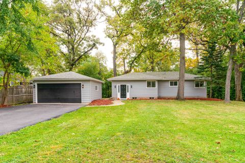 Photo of 1208 Quassey Avenue, Lake Bluff, IL 60044 (MLS # 12470072) Photo of 1208 Quassey Avenue, Lake Bluff, IL 60044 (MLS # 12470072)