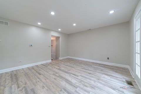 Tiny photo for 1208 Quassey Avenue, Lake Bluff, IL 60044 (MLS # 12470072)