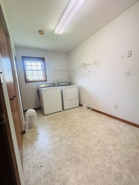 Tiny photo for 1380 N 1789th Road, Streator, IL 61364 (MLS # 12629272)