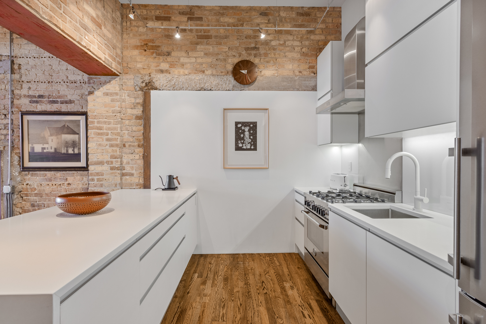 1017 W WASHINGTON Boulevard 2H