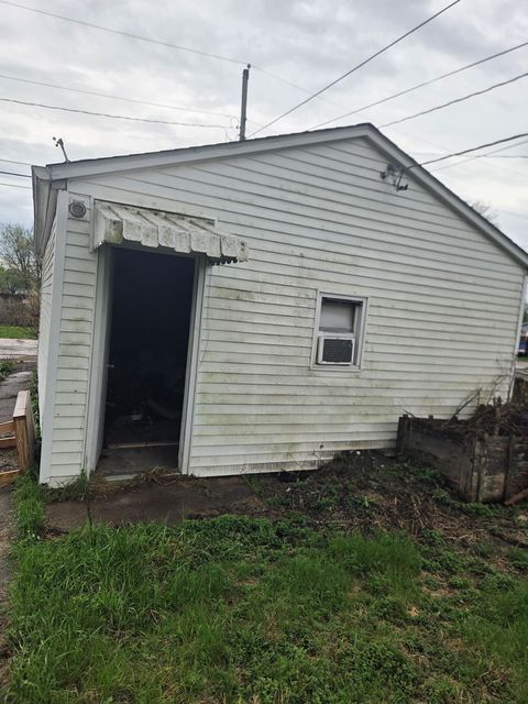 Tiny photo for 1831 W 5th Street, Davenport, IA 52802 (MLS # 12620720)