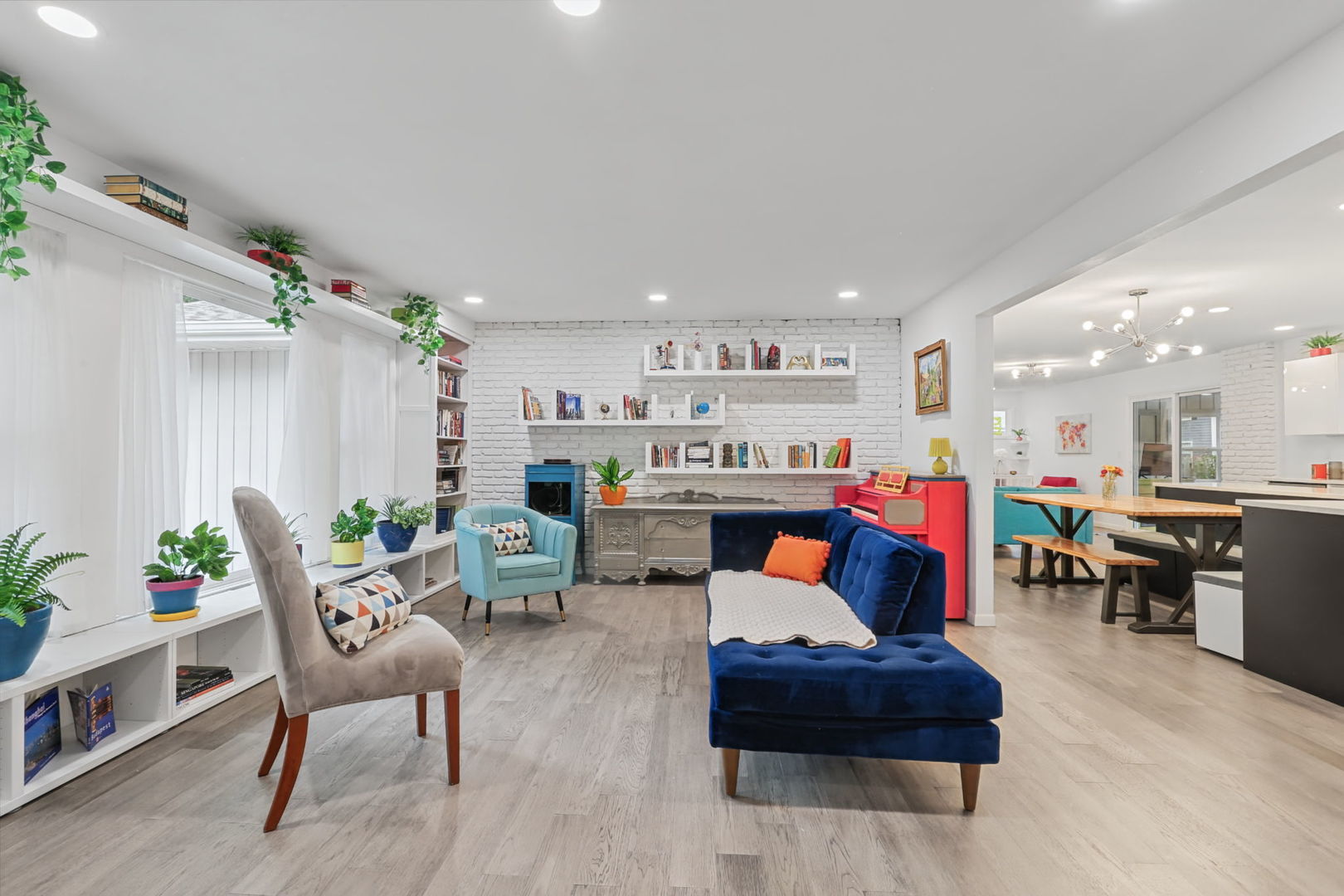 2204 Plymouth Drive