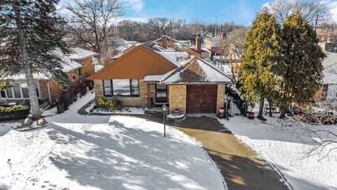 Tiny photo for 7050 N Keating Avenue, Lincolnwood, IL 60712 (MLS # 12554134)
