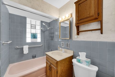 Tiny photo for 7050 N Keating Avenue, Lincolnwood, IL 60712 (MLS # 12554134)