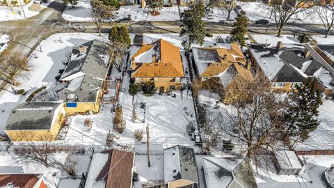 Tiny photo for 7050 N Keating Avenue, Lincolnwood, IL 60712 (MLS # 12554134)