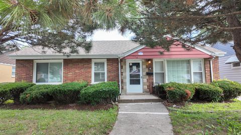 Photo of 746 E 157th Street, South Holland, IL 60473 (MLS # 12508083) Photo of 746 E 157th Street, South Holland, IL 60473 (MLS # 12508083)