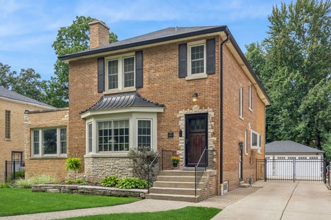 Photo of 6760 N Jean Avenue, Chicago, IL 60646 (MLS # 12762746)