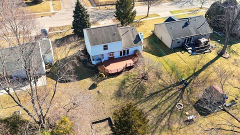 Tiny photo for 1580 Riverwood Drive, Algonquin, IL 60102 (MLS # 12614713)