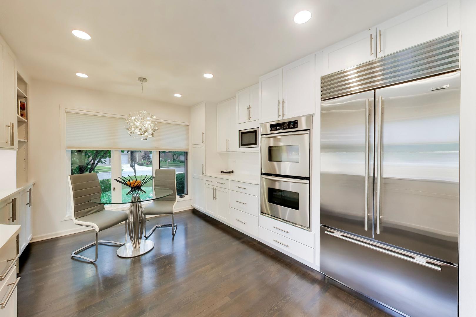 905 Villas Court