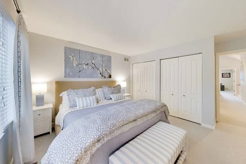 Tiny photo for 905 Villas Court, Highland Park, IL 60035 (MLS # 12708105)