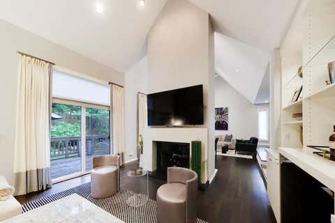 Tiny photo for 905 Villas Court, Highland Park, IL 60035 (MLS # 12708105)