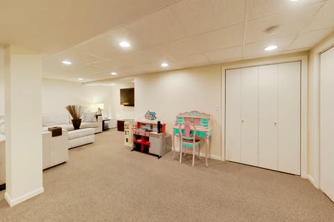 Tiny photo for 905 Villas Court, Highland Park, IL 60035 (MLS # 12708105)