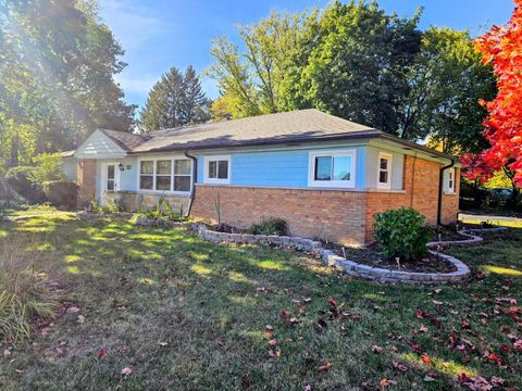Tiny photo for 1940 Hawthorne Drive, Rockford, IL 61107 (MLS # 12504637)