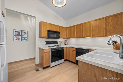 Tiny photo for 1539 Keystone Court #1539, Elgin, IL 60120 (MLS # 12599344)