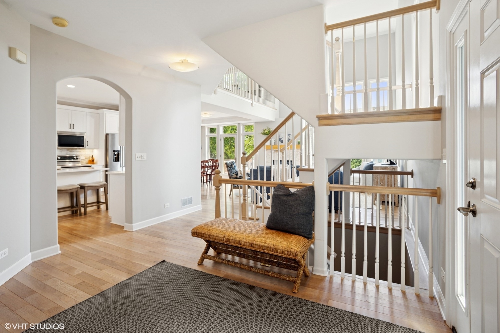 1049 W Sutton Court