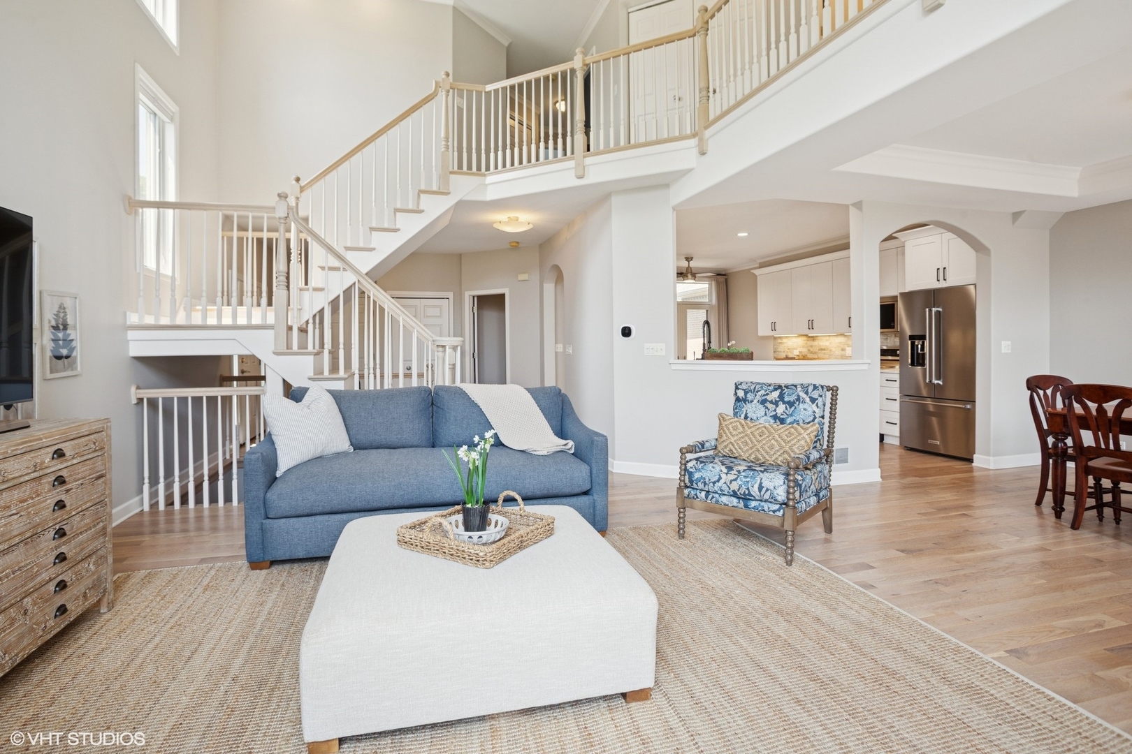 1049 W Sutton Court