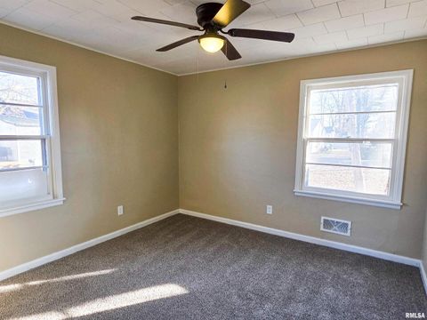 Tiny photo for 110 HICKORY Street, Flora, IL 62839 (MLS # EB460718)