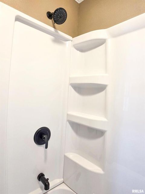 Tiny photo for 110 HICKORY Street, Flora, IL 62839 (MLS # EB460718)