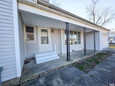 Tiny photo for 110 HICKORY Street, Flora, IL 62839 (MLS # EB460718)