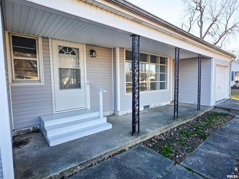 Tiny photo for 110 HICKORY Street, Flora, IL 62839 (MLS # EB460718)