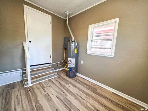 Tiny photo for 110 HICKORY Street, Flora, IL 62839 (MLS # EB460718)