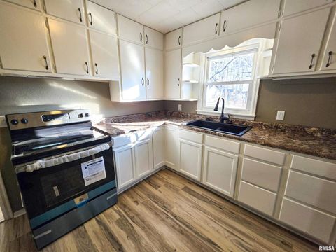 Tiny photo for 110 HICKORY Street, Flora, IL 62839 (MLS # EB460718)