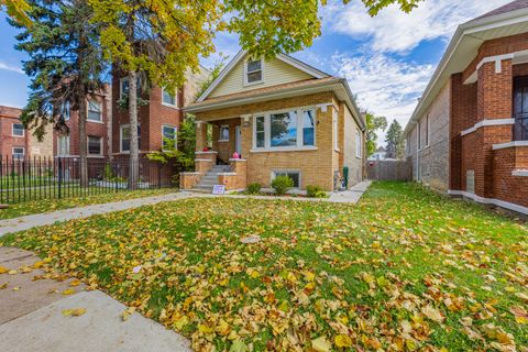 Photo of 7817 S LOOMIS Boulevard, Chicago, IL 60620 (MLS # 12513964)