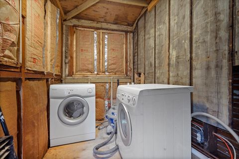 Tiny photo for 710 W Jefferson Street, Bloomington, IL 61701 (MLS # 12498977)