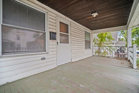 Tiny photo for 710 W Jefferson Street, Bloomington, IL 61701 (MLS # 12498977)