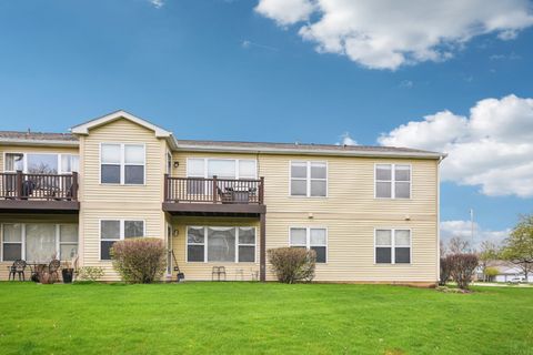 Tiny photo for 402 Woodview Circle #D, Elgin, IL 60120 (MLS # 12618899)