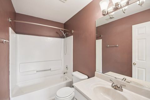Tiny photo for 402 Woodview Circle #D, Elgin, IL 60120 (MLS # 12618899)