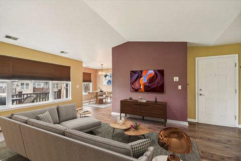 Tiny photo for 402 Woodview Circle #D, Elgin, IL 60120 (MLS # 12618899)