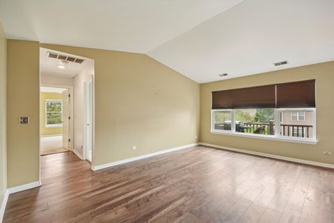 Tiny photo for 402 Woodview Circle #D, Elgin, IL 60120 (MLS # 12618899)