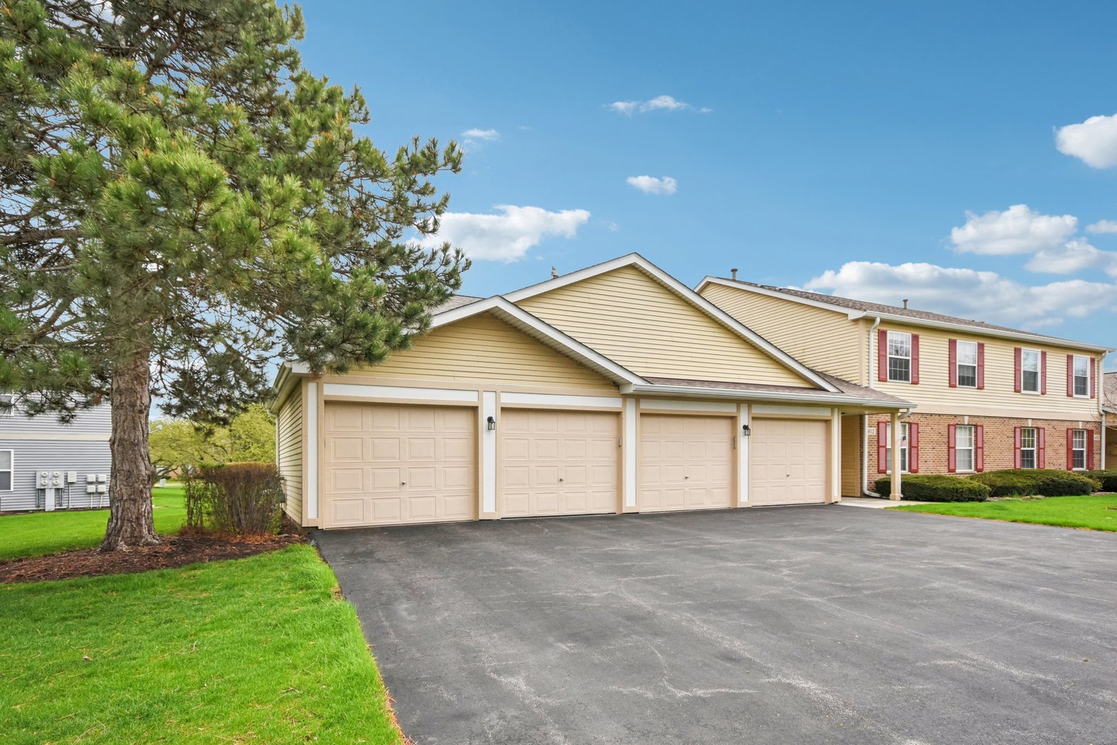 402 Woodview Circle D