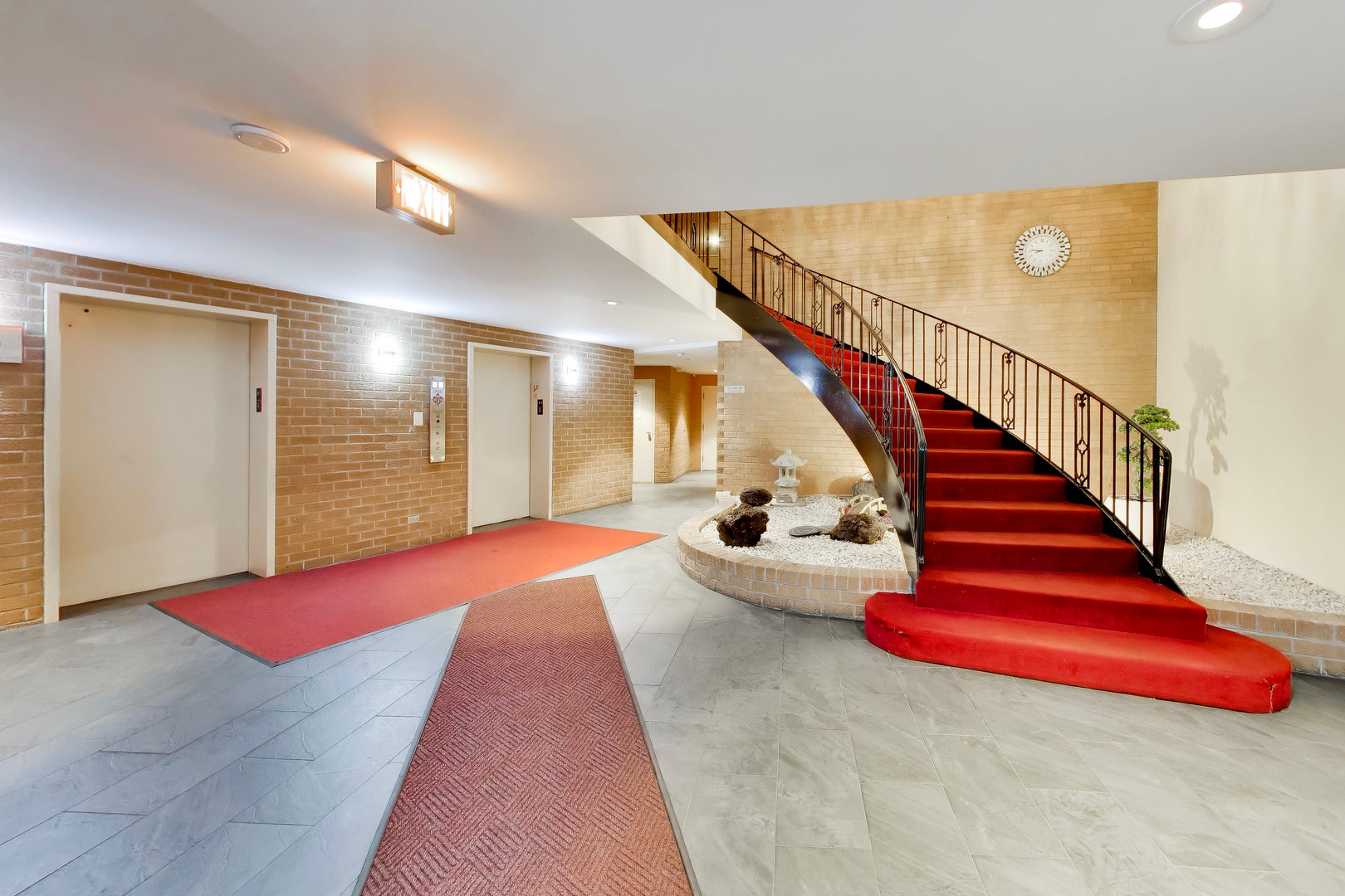 700 N Bruce Lane 312