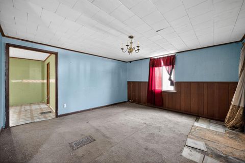 Tiny photo for 1123 E 6th Avenue, Monmouth, IL 61462 (MLS # 12556047)