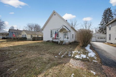 Tiny photo for 1123 E 6th Avenue, Monmouth, IL 61462 (MLS # 12556047)