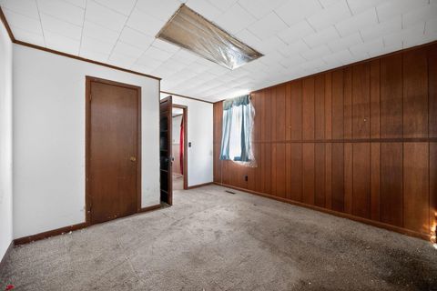 Tiny photo for 1123 E 6th Avenue, Monmouth, IL 61462 (MLS # 12556047)